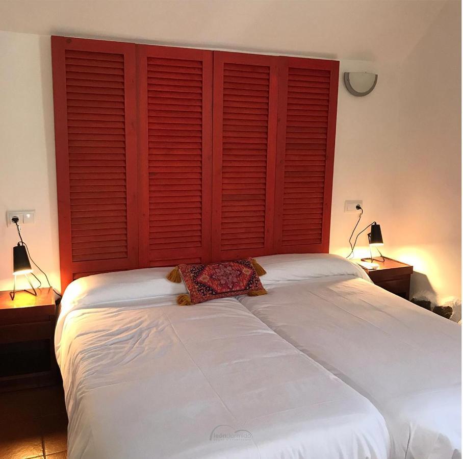 Leon Dormido Rooms & Apartments