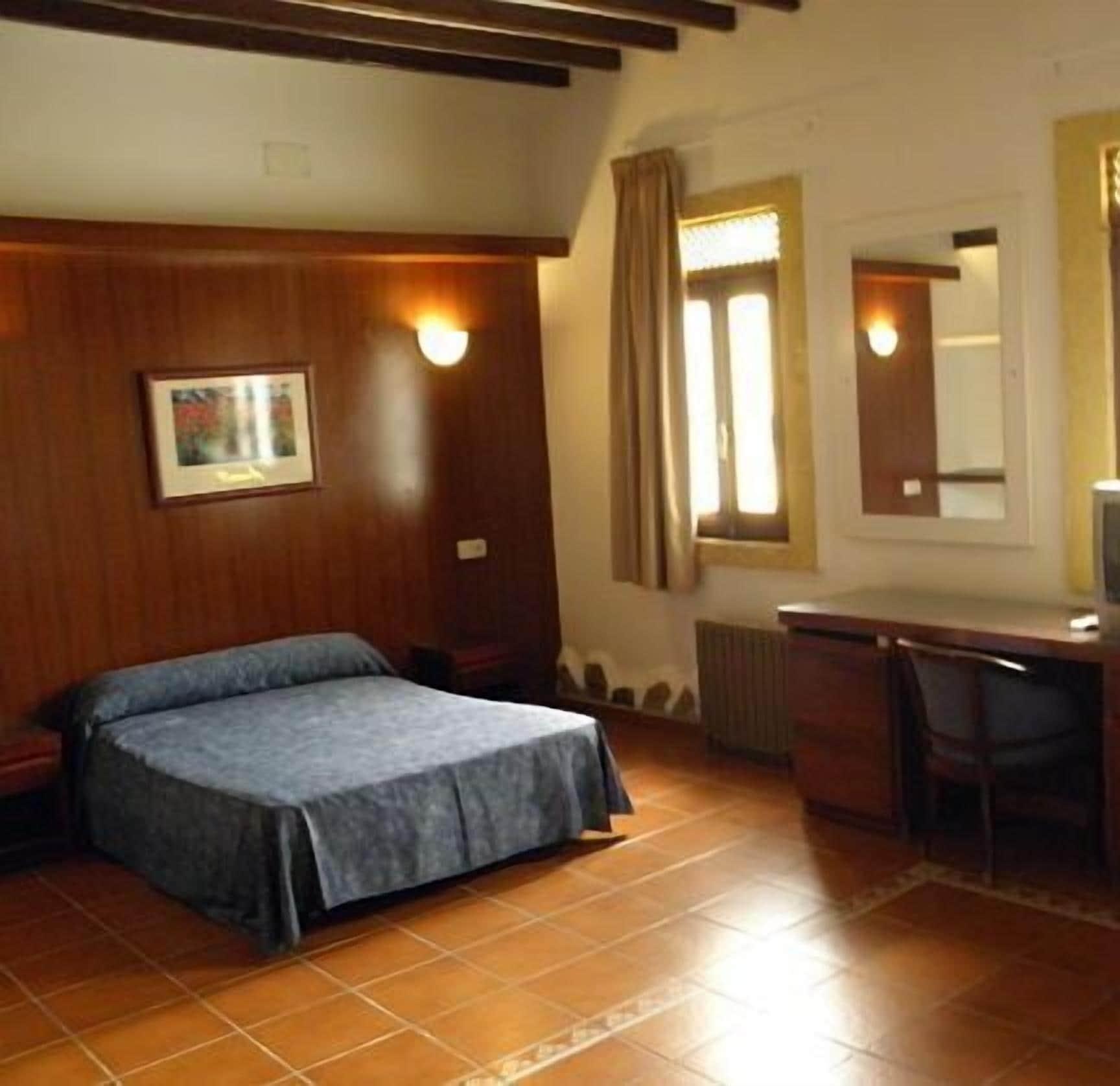 Hostel Leon Dormido Rooms & Apartments *