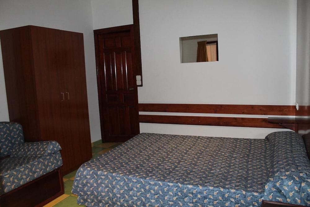 Leon Dormido Rooms & Apartments Hostel Polop