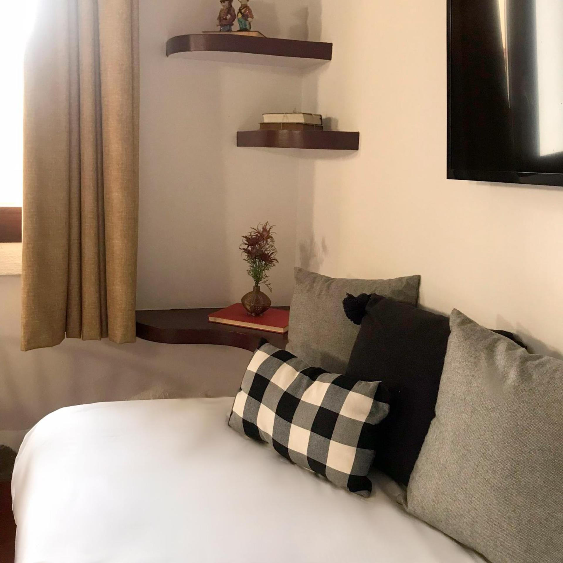 Leon Dormido Rooms & Apartments
